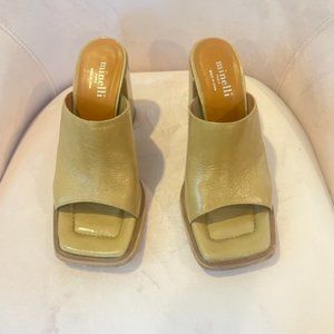 Minelli Platform Slides